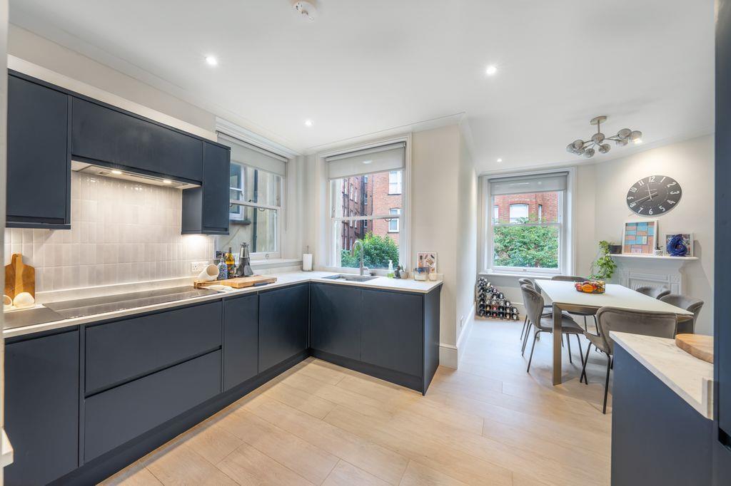 Apartment in London - View 4