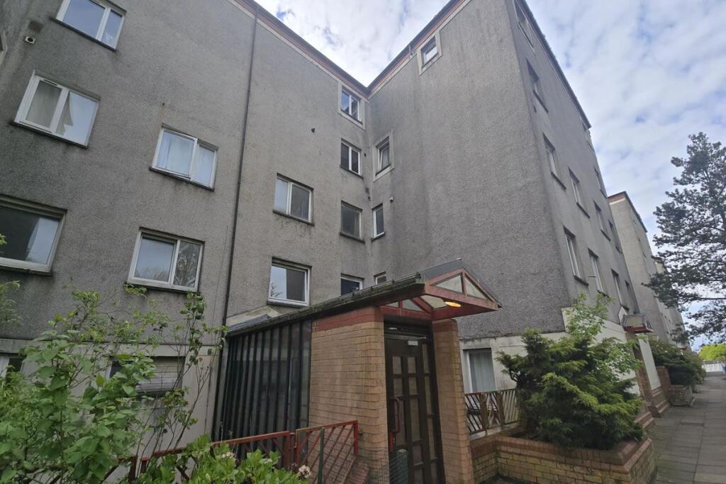 Main image of property:  99, Greenrigg Road, Cumbernauld, Glasgow, G672QB