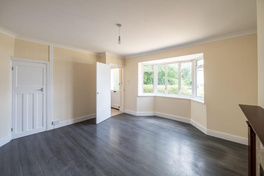House in Redhill - View 4