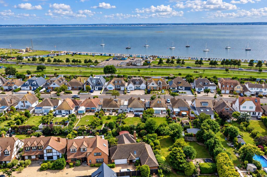 House in Southend-on-Sea - View 2