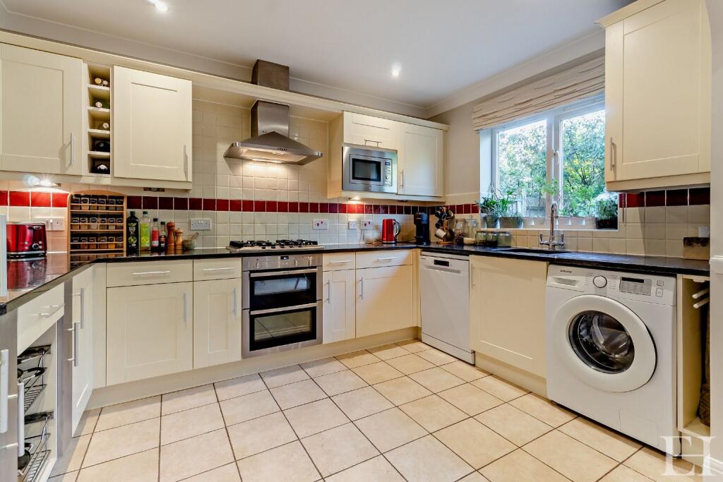 Fairsford Place, Cambridge, CB1 2QS photo 4