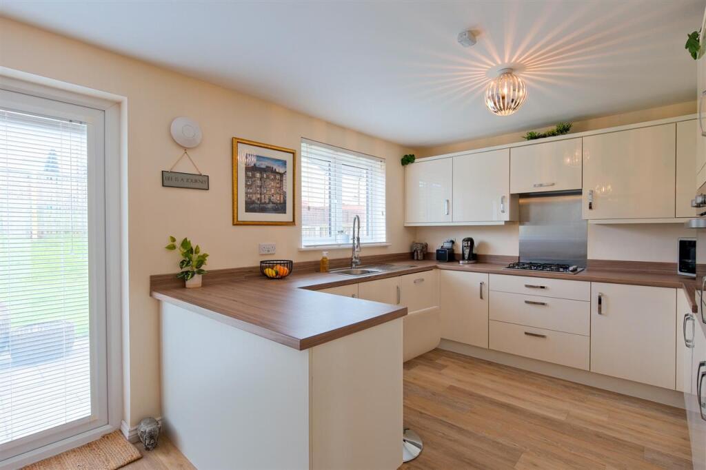 House in Newarthill, Legbranock - View 5