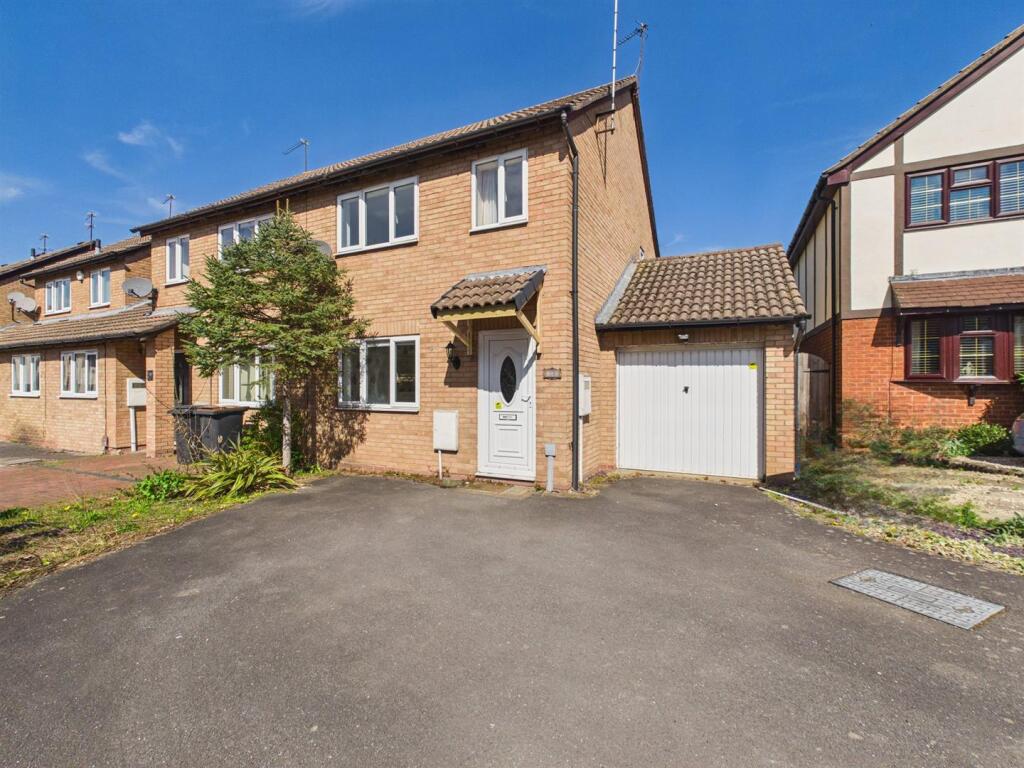 Main image of property: Lynmouth Close, Horeston Grange, Nuneaton