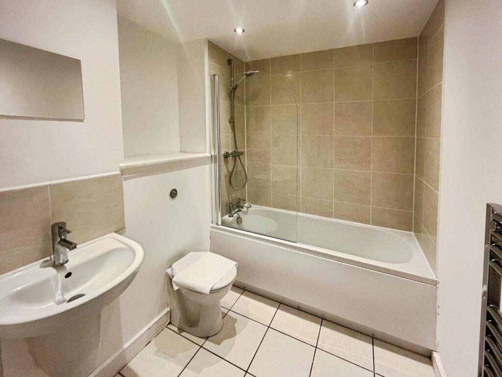 Apartment in Liverpool - View 3