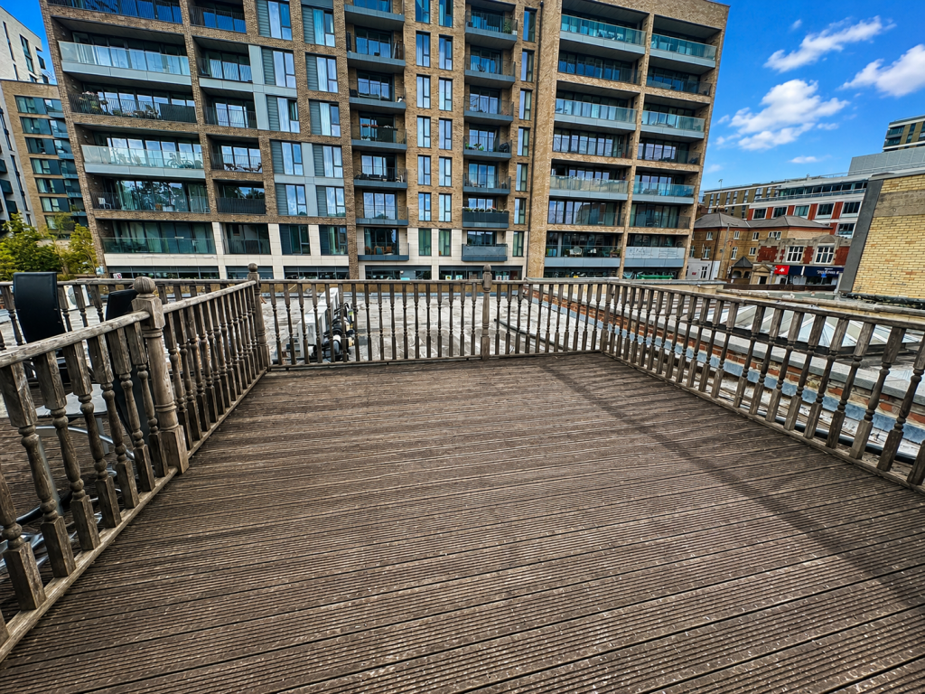 Apartment in Spelthorne, Birch Green, Staines-upon-Thames - View 5