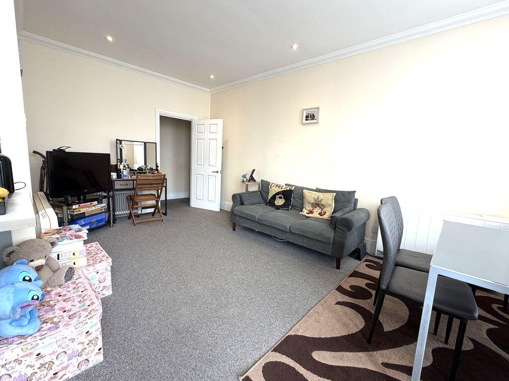 Apartment in Ilford - View 2