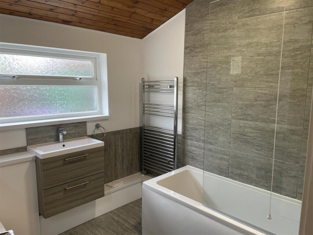 House in South Kesteven, Stamford - More