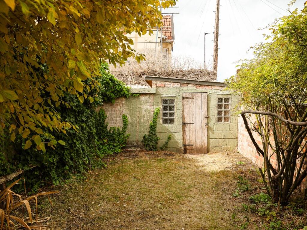 Apartment in Bristol, Fishponds - More