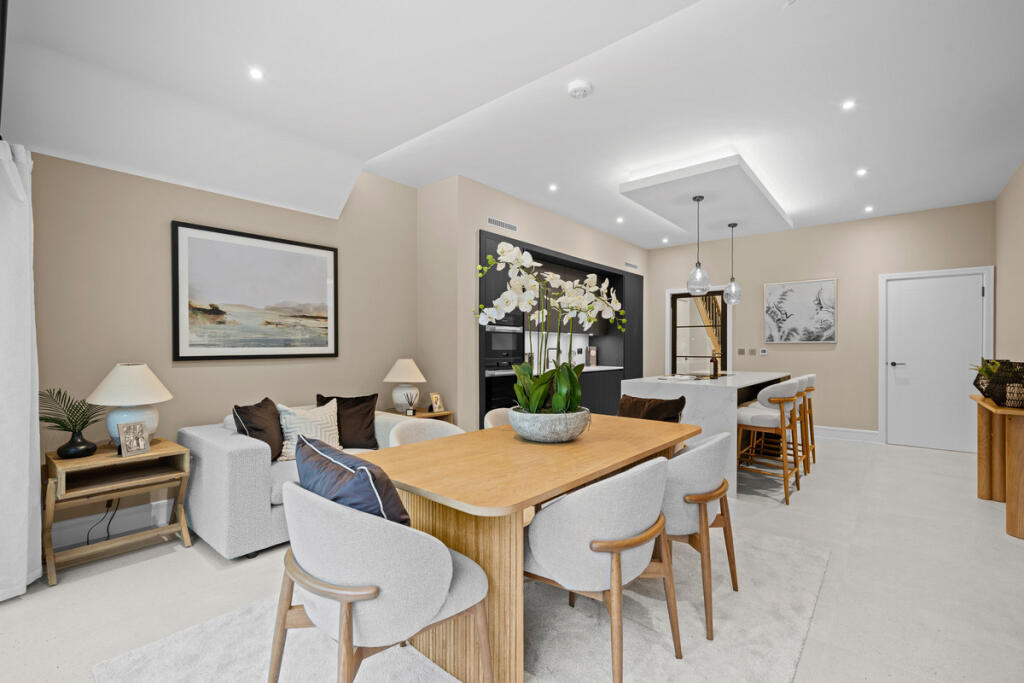 Main image of property: House 2 Abbotswood Place, Streatham, SW16