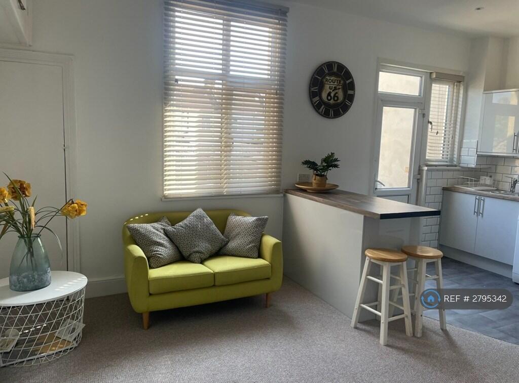 Main image of property: Hertford Rd, London, IG2