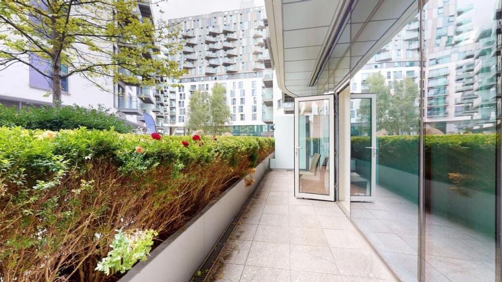 Main image of property: 4 Saffron Central Square, Croydon, CR0
