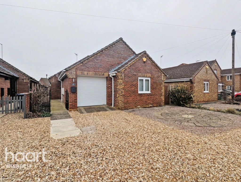 3-bed bungalow on Richmond Way, Leverington, £290,000