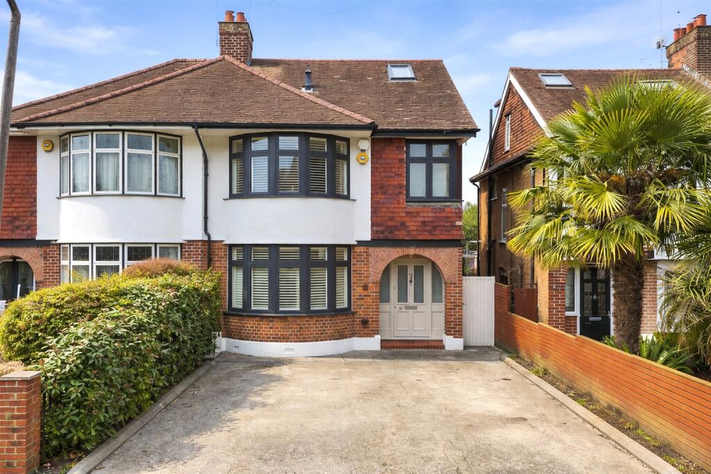 Main image of property: Forest Edge, Buckhurst Hill, Essex, IG9