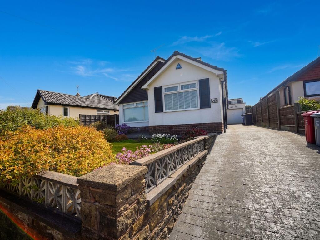 Cotswold Crescent, Bury, BL8 photo 4