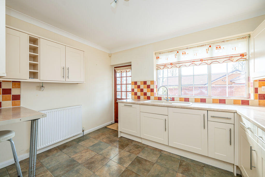 Ashfield Road, Compton photo 4