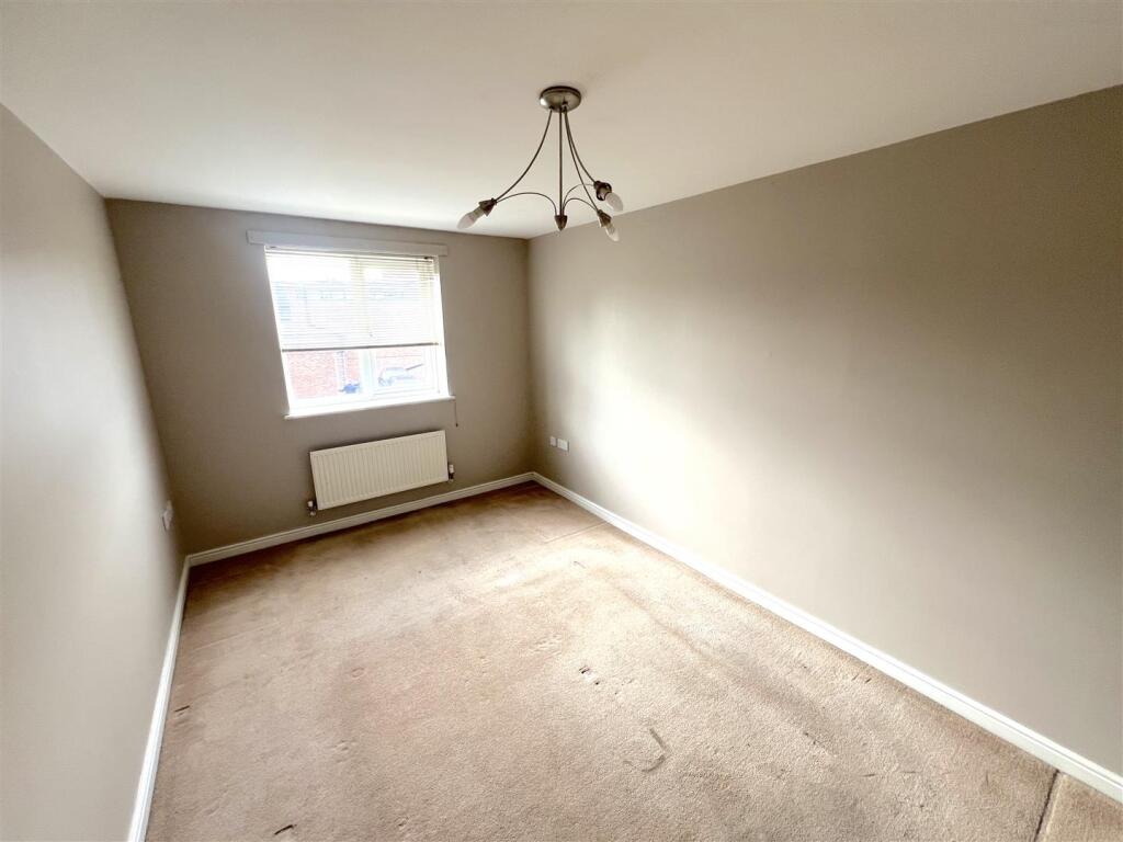 Apartment in Walsall, West Midlands - View 5