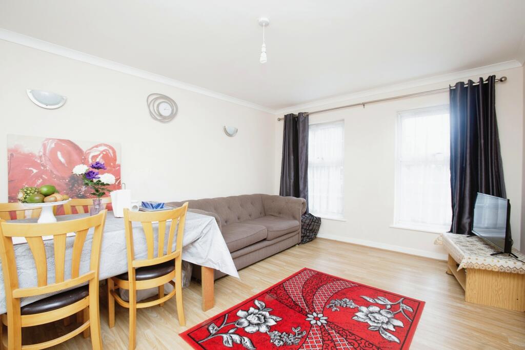 Apartment in London - View 3
