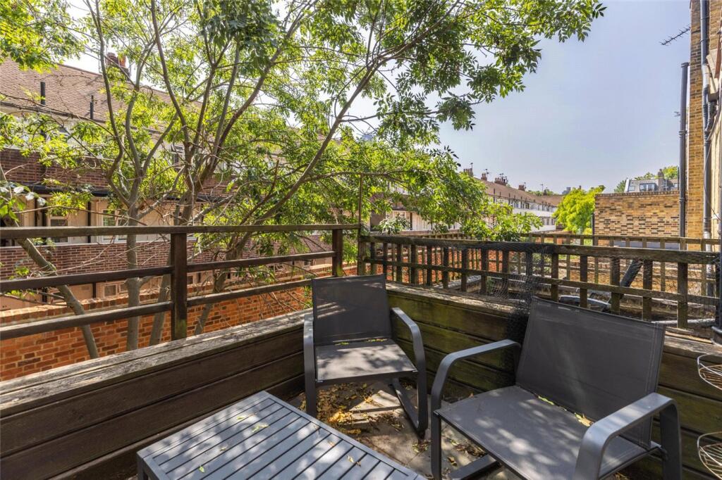 Apartment in London - View 4