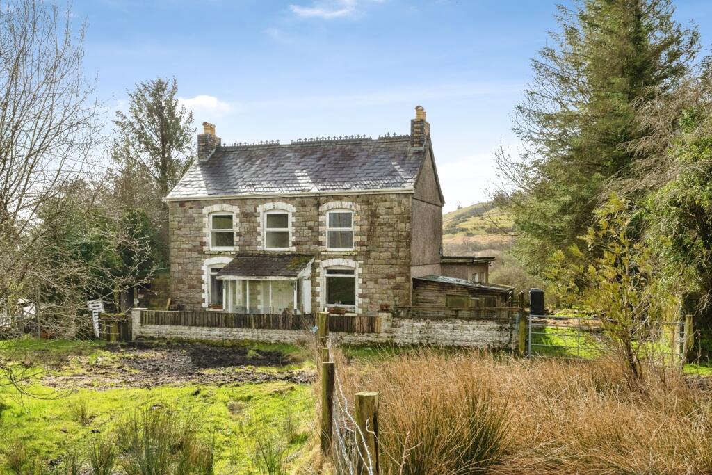 Main image of property: Ochr Y Waun, Cwmllynfell, Swansea, Neath Port Talbot, SA9