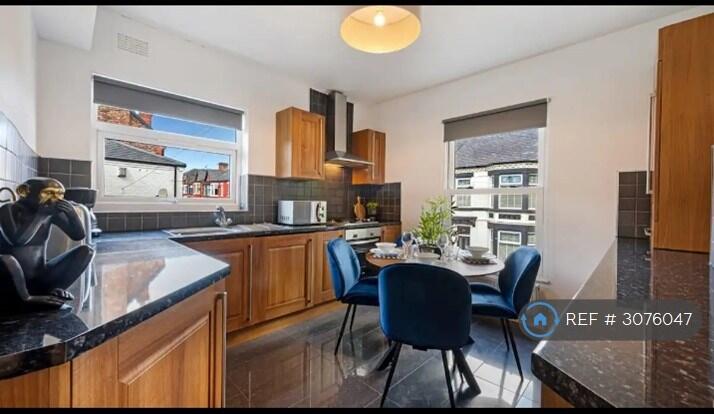 Apartment in Liverpool - More