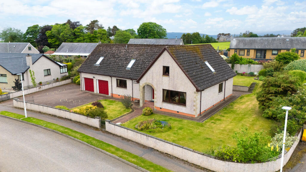 Main image of property: Tri Deug Sealbach, 18 Rowan Crescent, Dornoch, Highland, IV25 3QP