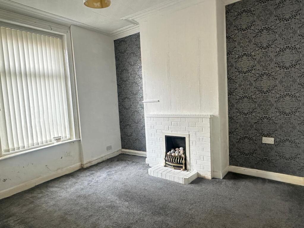 Additional image 2 of Blackburn, BB3