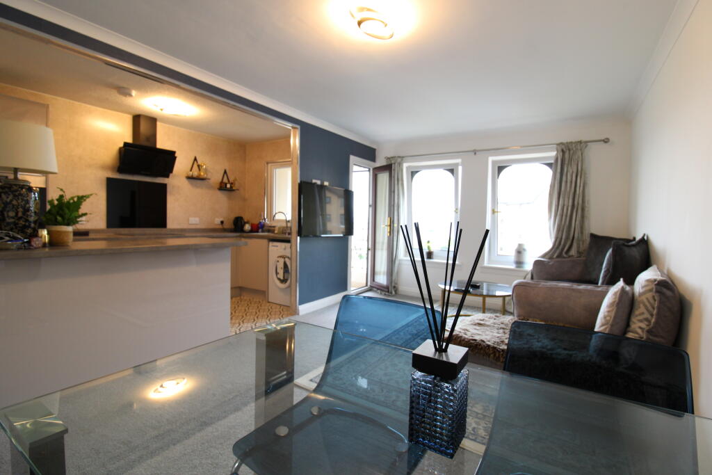 Apartment in Kilmarnock, North Ayrshire - View 4