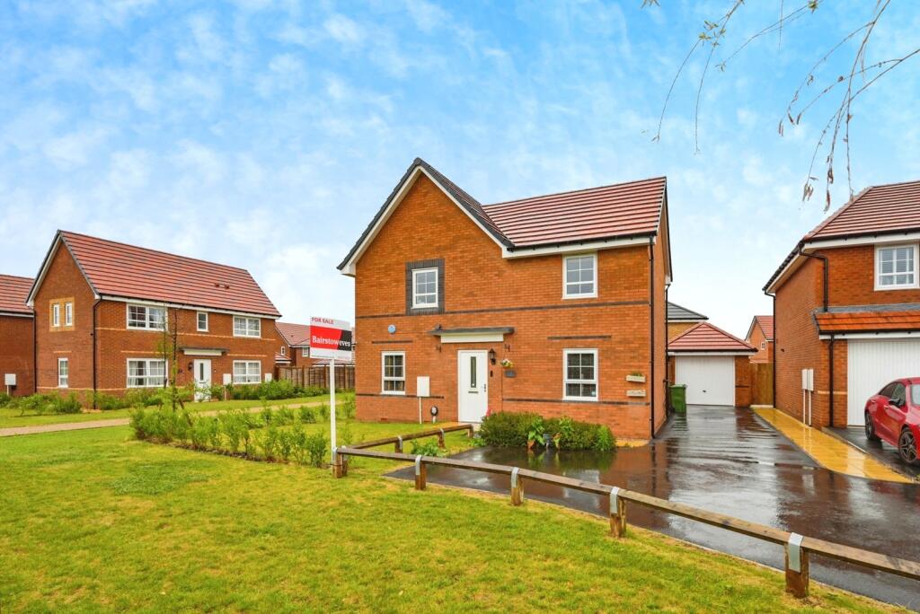 Main image of property: Hedley Close, Tamworth, Staffordshire, B78