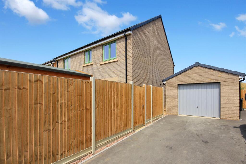House in Wellingborough - View 5