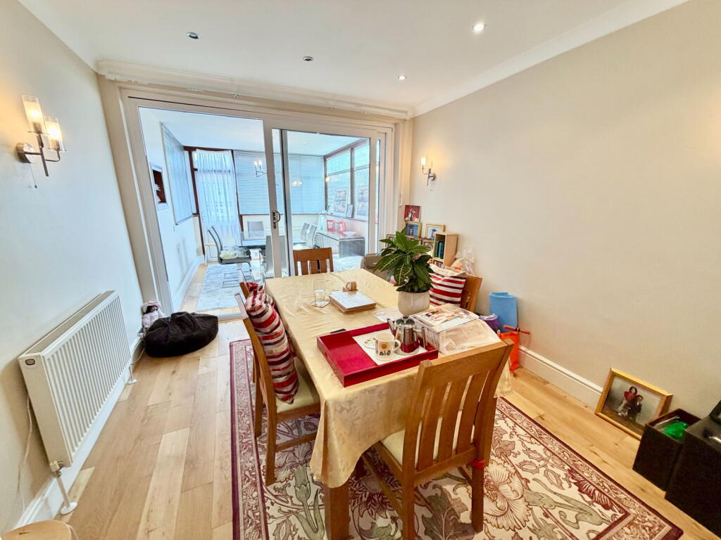 House in London, The Hyde, Colindale - View 4