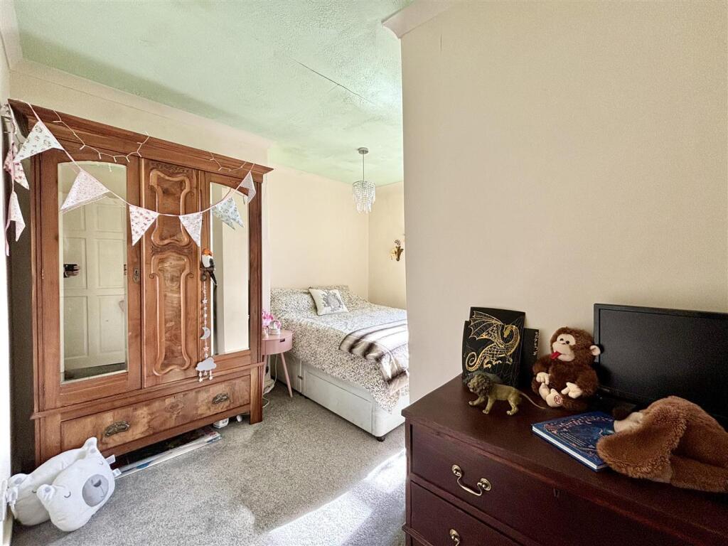 Additional image 15 of Hollybank, Catherine Slack, Queensbury