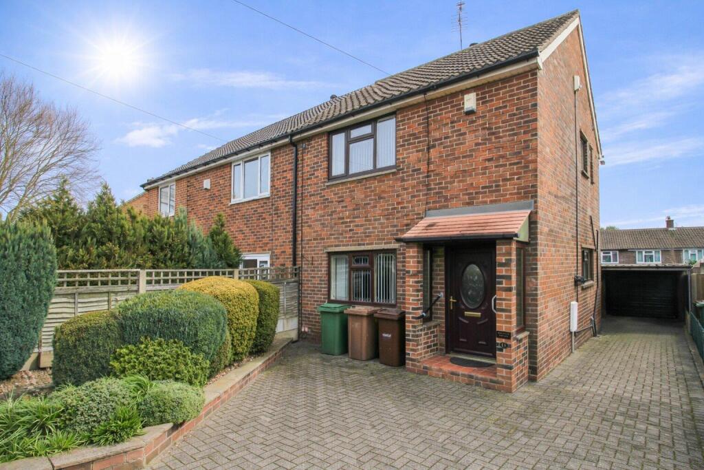 2-bed semi-detached on Silkstone Crescent, Wakefield, £165,000
