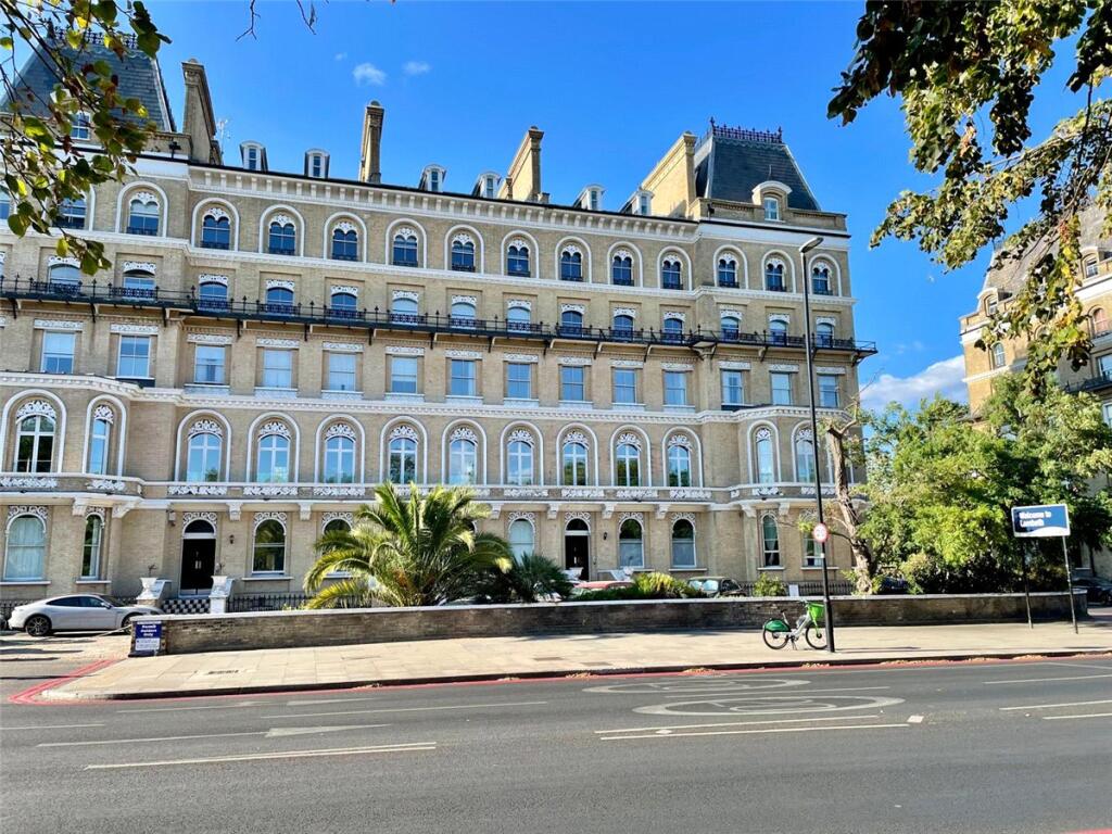 Main image of property: Clapham Common North Side, London, SW4