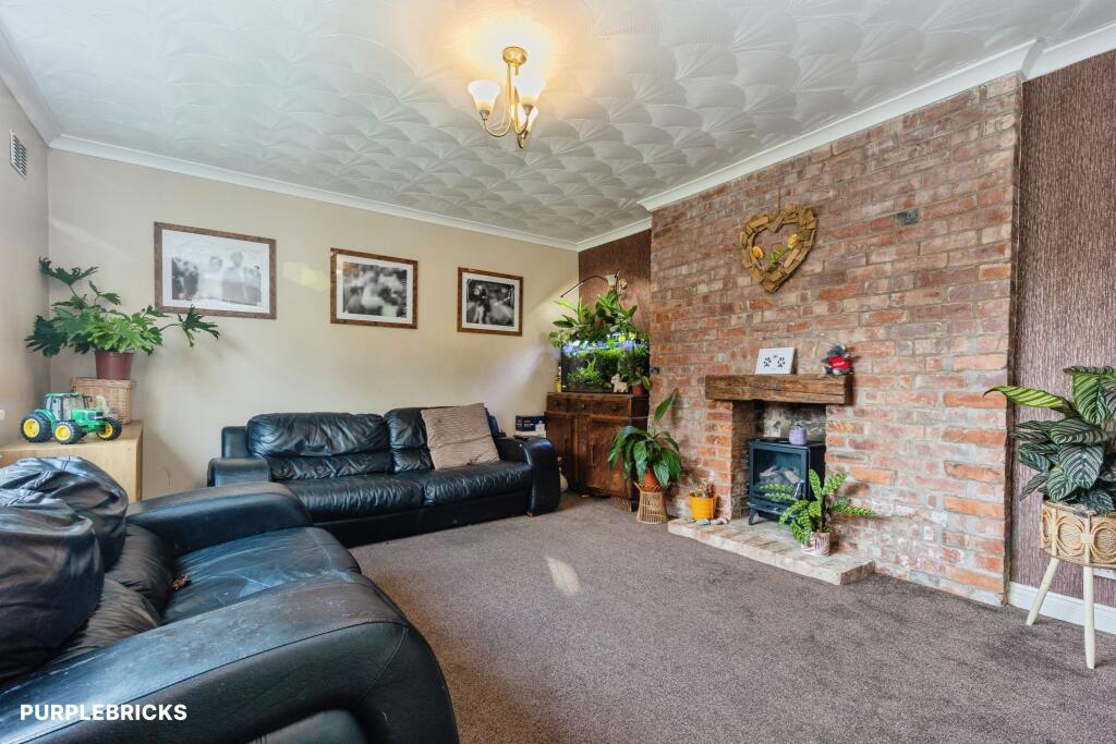 House in Tameside, Greater Manchester - View 5