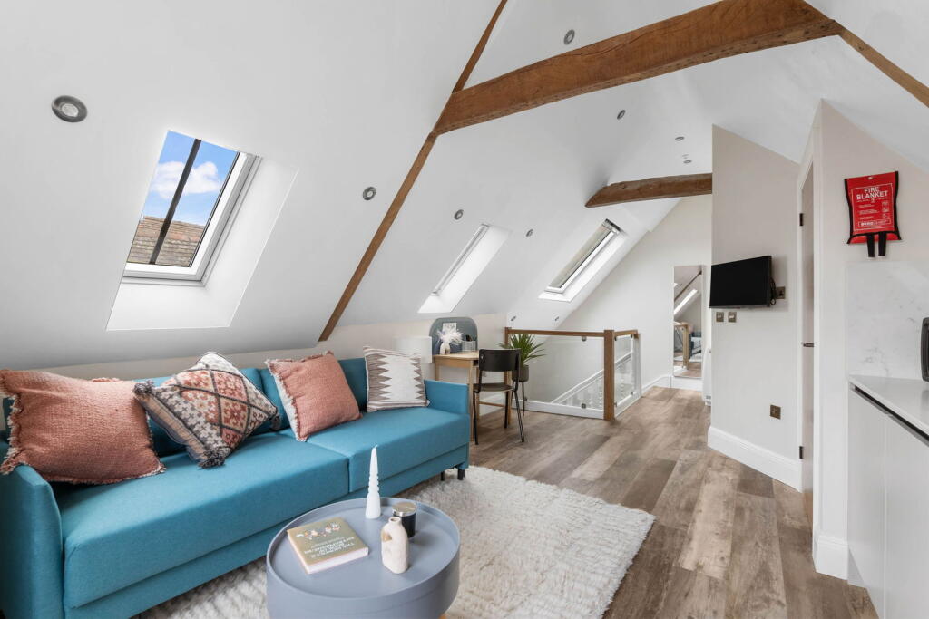 The Loft, Apartment 12, Vinegar House, Foregate Street, Worcester.  WR1 1DJ photo 2