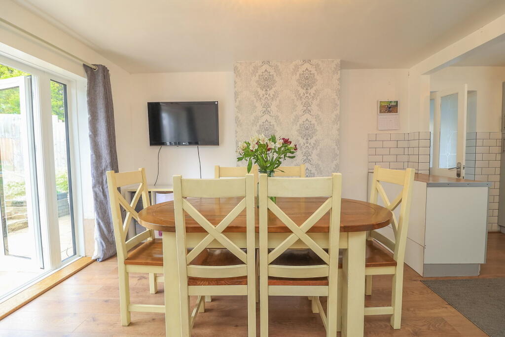 House in Stony Stratford, City of Milton Keynes - More