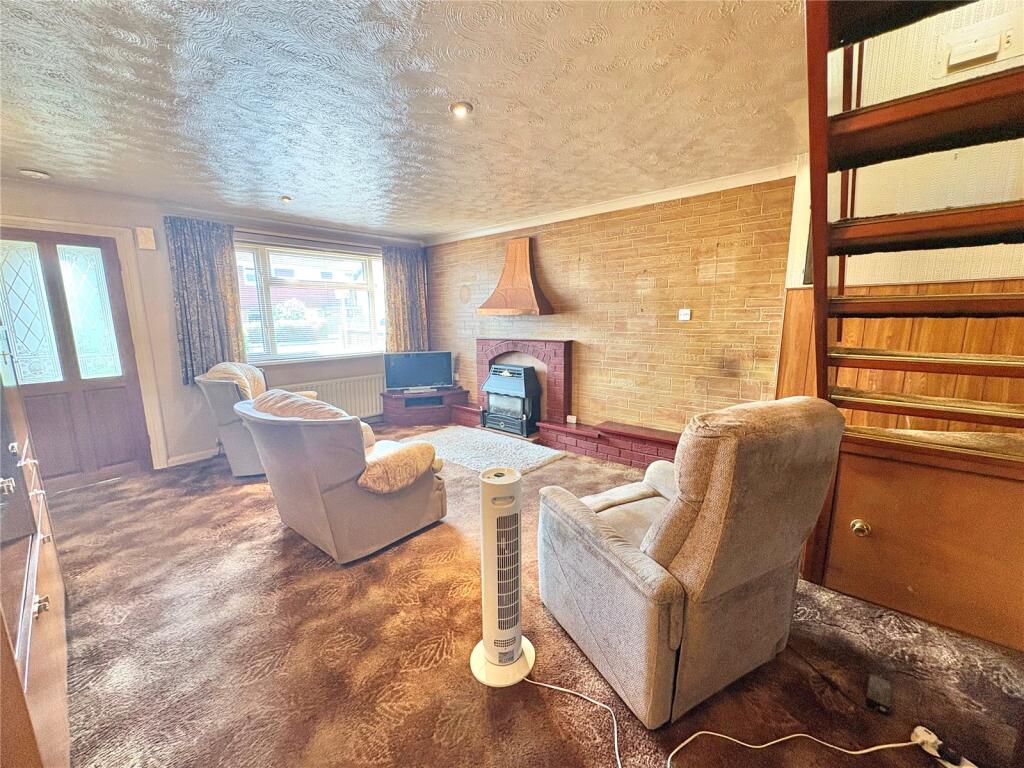 House in Nottingham, Dovedale Estate, Long Eaton - More
