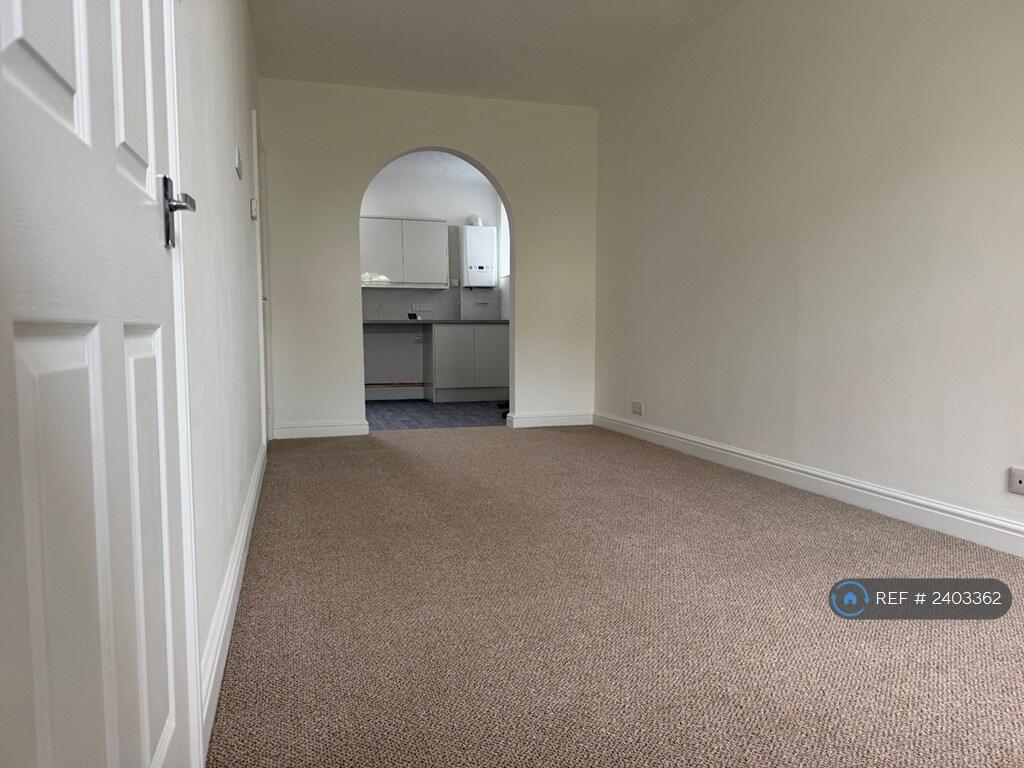 House in Great Yarmouth, Norfolk - More