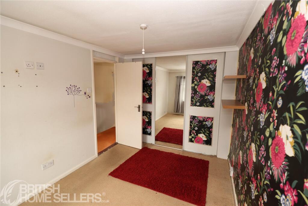 House in Newport - View 5