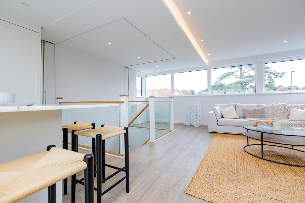 Additional image 8 of 302 Sandbanks Road, Lilliput, Poole