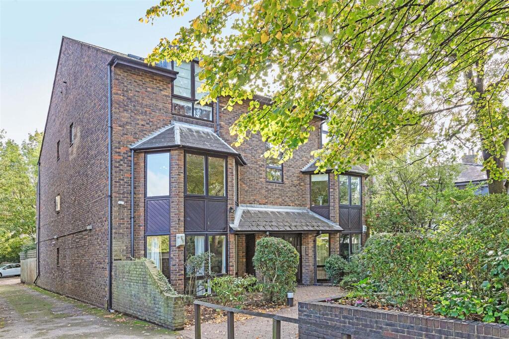 Main image of property: Castelnau, Barnes, London, SW13