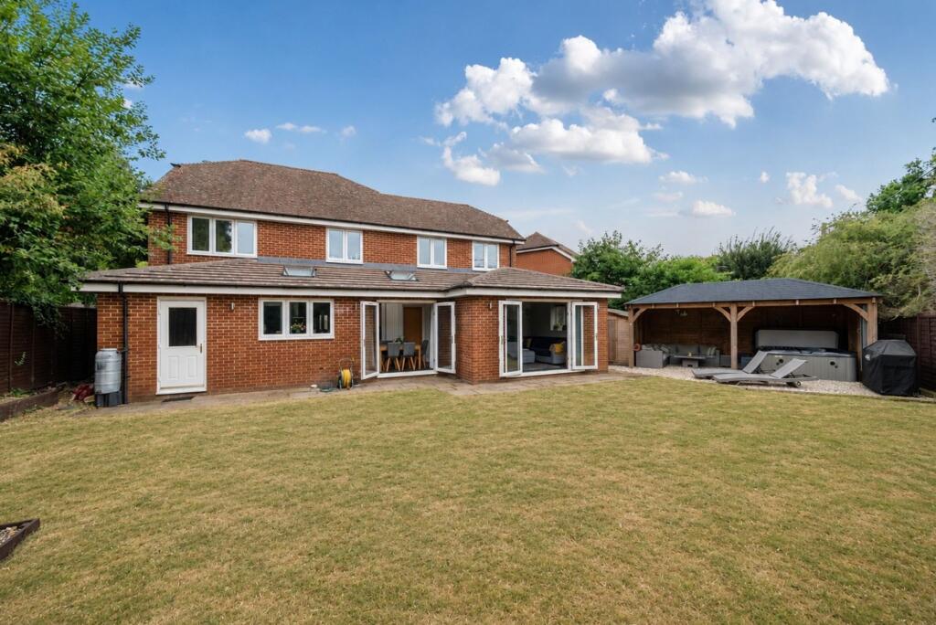 Cranesfield, Sherborne St. John, RG24 - View 3