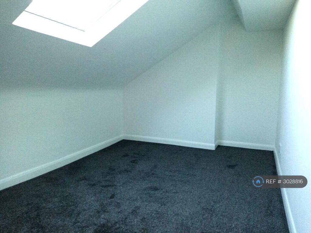 Apartment in Chester - View 5