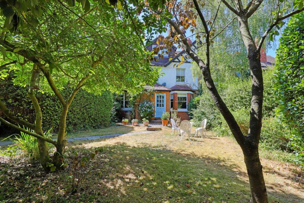 Main image of property: Maidenhead Court Park, Maidenhead, SL6