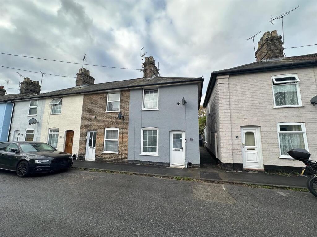 2-bed terraced on Bond Street, Stowmarket, £185,000