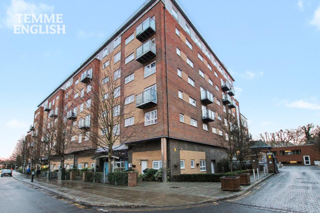 Main image of property: Cherrydown East, Basildon, SS16