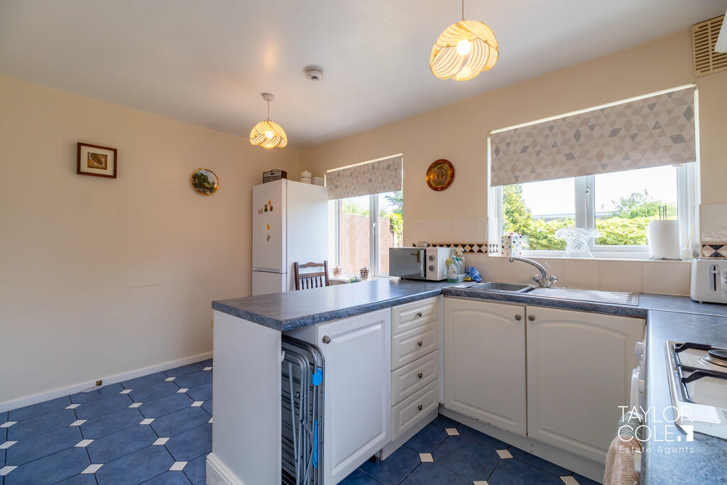 Exeter Drive, Tamworth - View 6