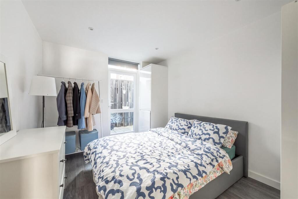 Apartment in Hove, Aldrington - View 4