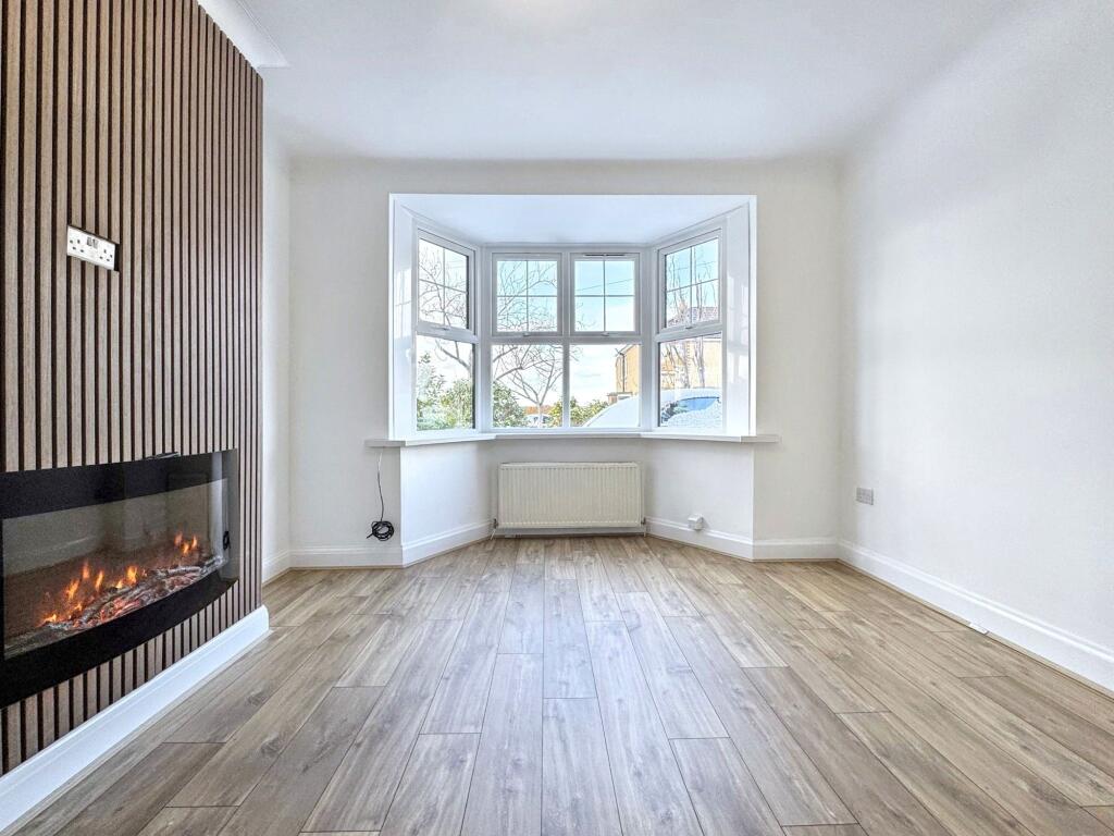 Apartment in Newcastle upon Tyne - View 5