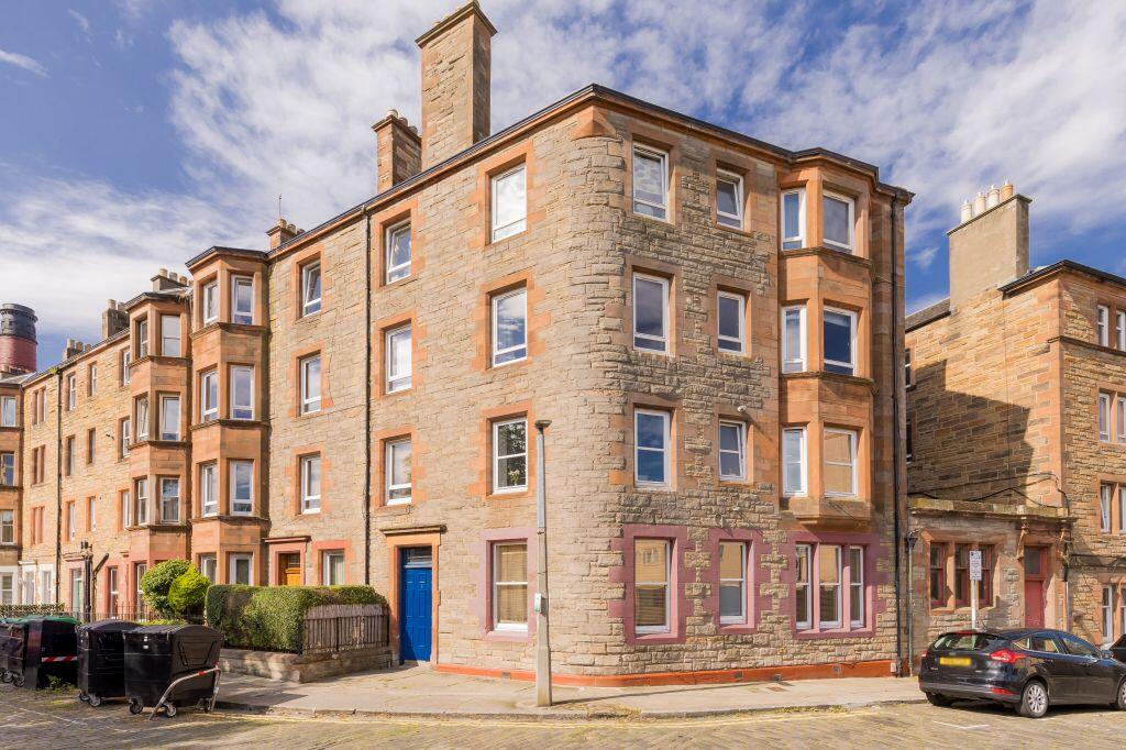 Main image of property: 3 Flat 2f2, Hermand Crescent, Edinburgh, EH11 1QP